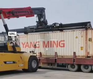 正面吊作業狀態(tài)